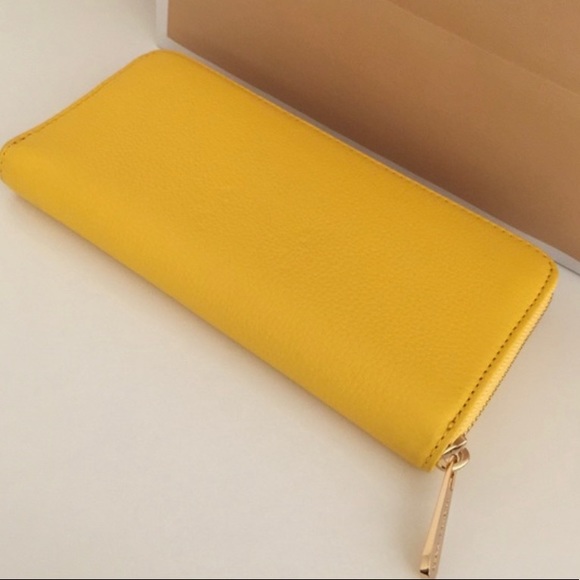 Michael Kors Jet Set Leather Wallet - Picture 3 of 4